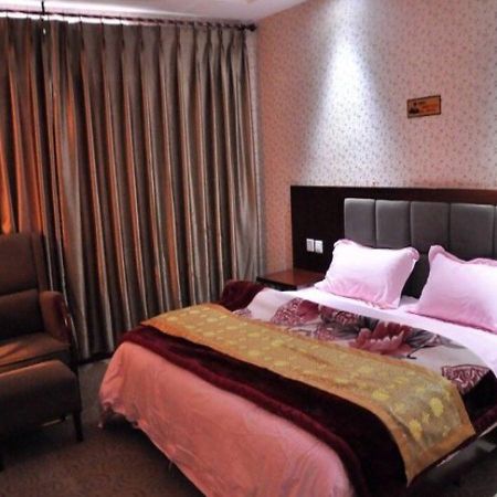 Jiuzhaigou Man Jiang Hong Hotel จิ่วไจ้โกว ภายนอก รูปภาพ